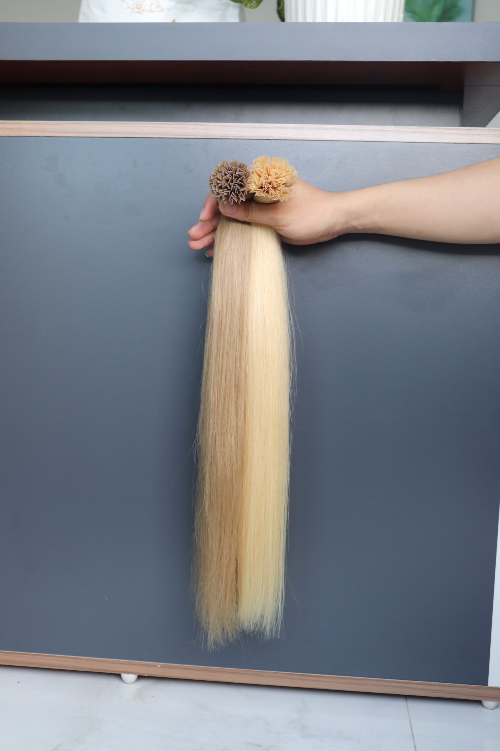 High-quality V Tip Human Hair Extensions 8”-48” Factory Price 5 High-quality V Tip Human Hair Extensions 8”-48” Factory Price - Image 5