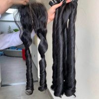 natural-black-bouncy-curly-hair-vietnamese