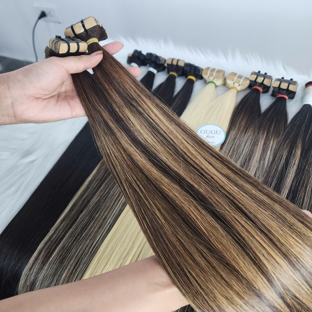 Straight Tape-in Hair Extensions