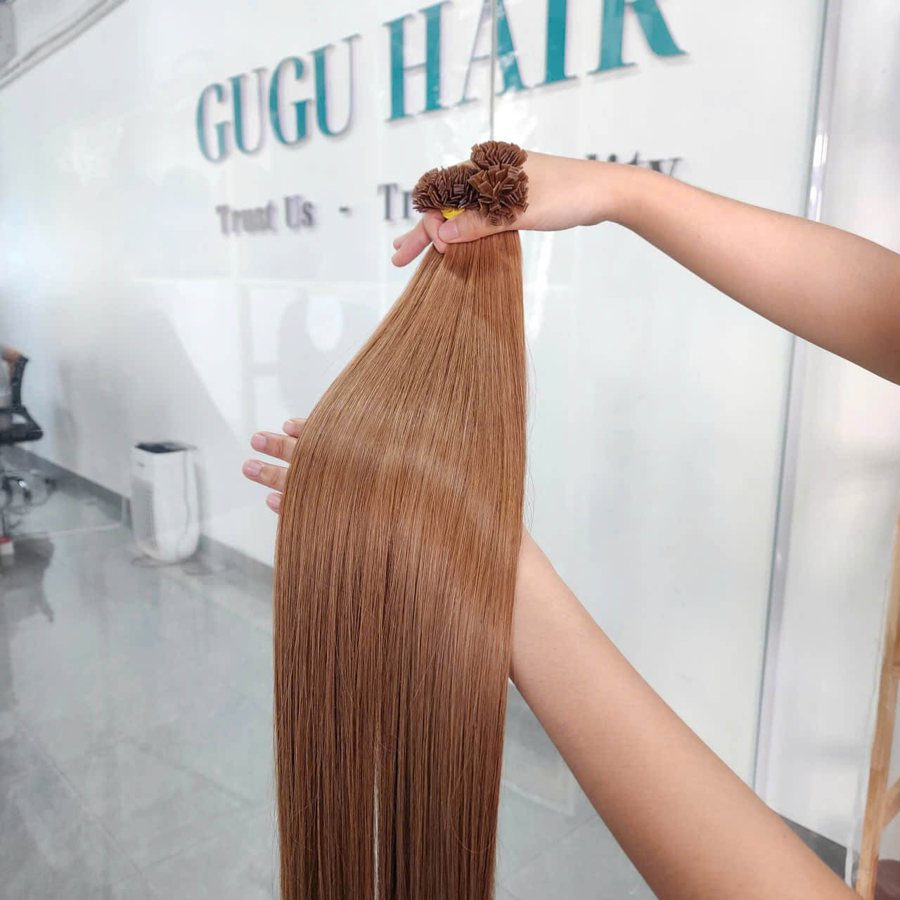Flat Tip Hair Extensions Color #27 Light Brown